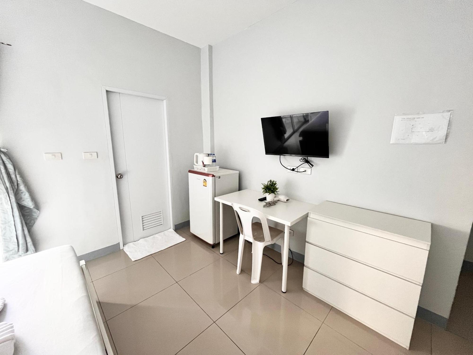 Cinderella Residence Patong Exterior photo