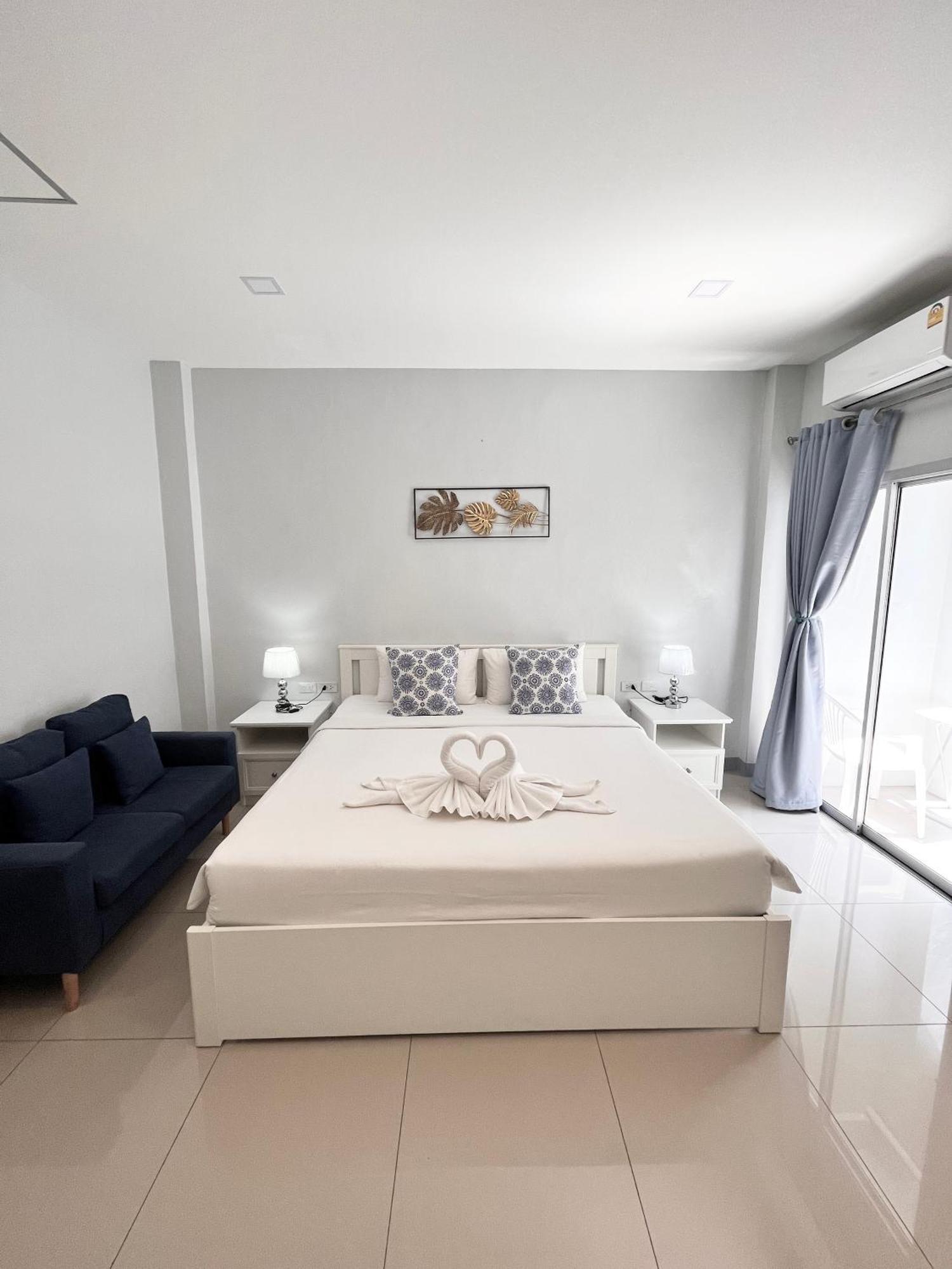 Cinderella Residence Patong Exterior photo